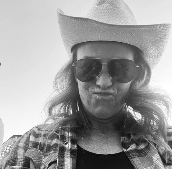 AREA-Nicole-Burke-600x588